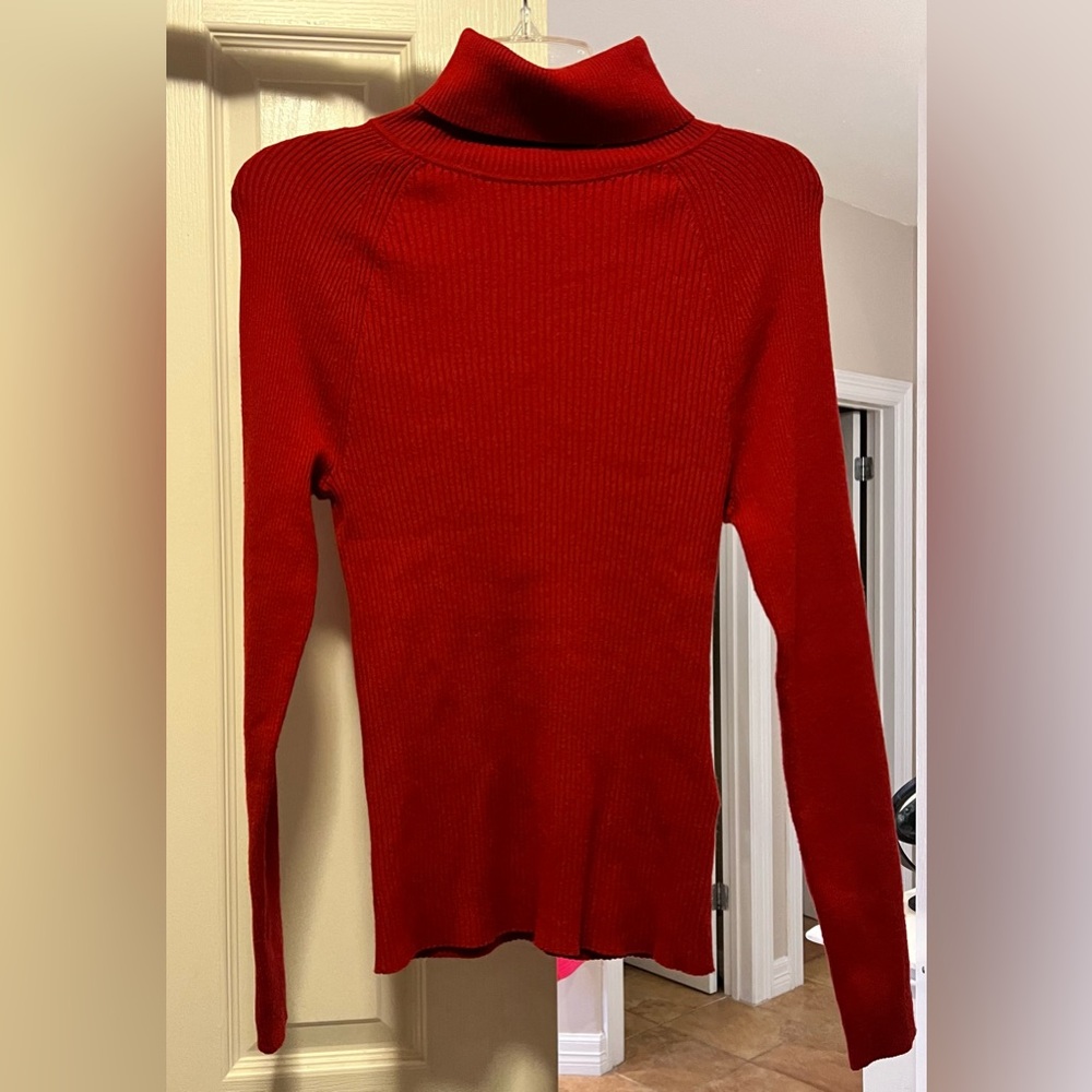 Banana Republic Red Long Sleeve Tee